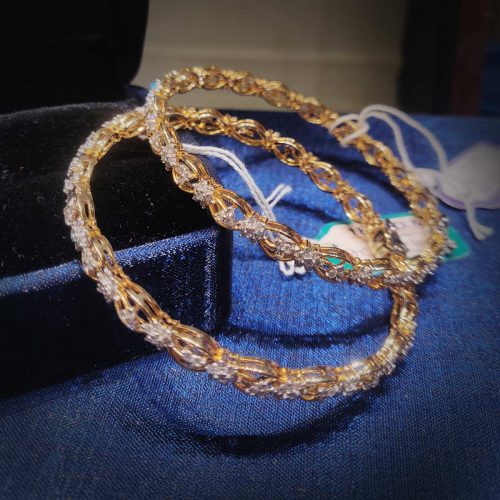 Antique Multi Colored Choor