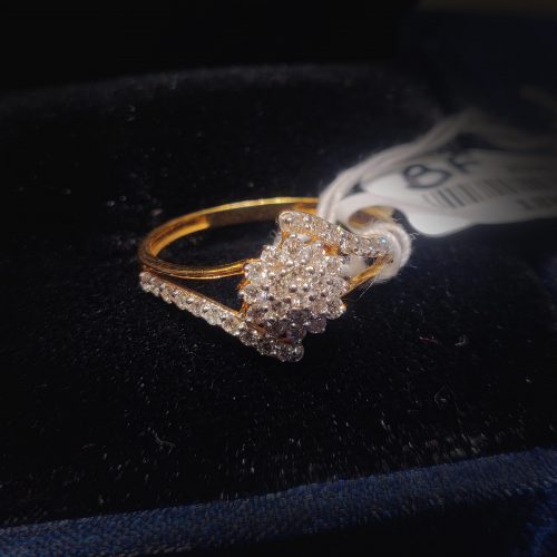 Gorgeous Floral Diamond Ring