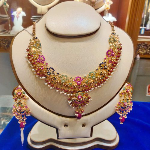 Gorgeous Multi Colored Necklace Set