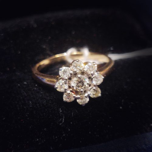Lovely Flower Diamond Ring